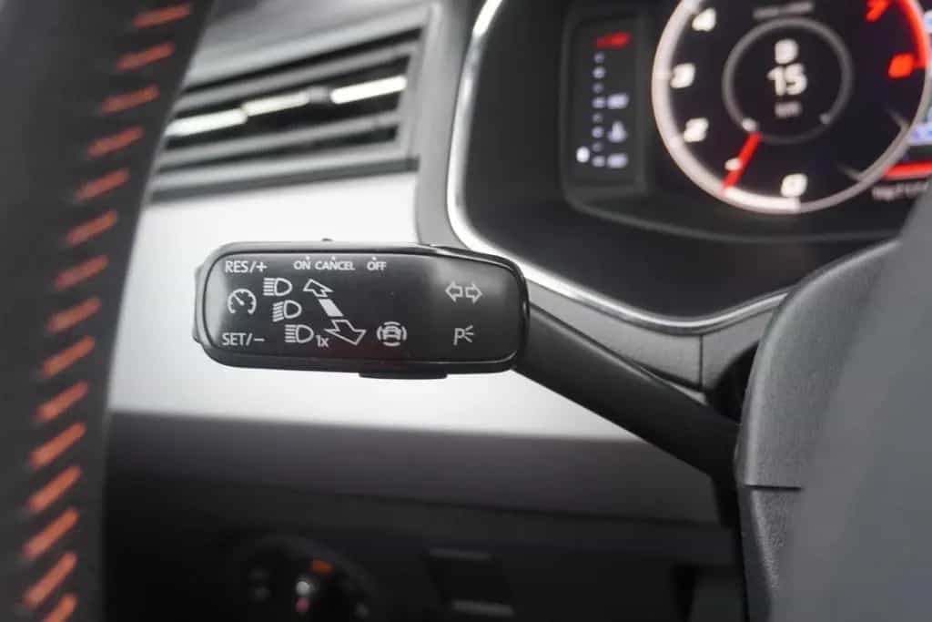 Seat Ibiza 1.0 TSI Style Beats Navi LED PDC FullLink 03/2019-photo-17