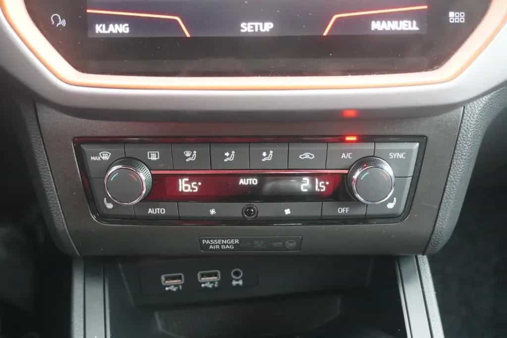 Seat Ibiza 1.0 TSI Style Beats Navi LED PDC FullLink 03/2019-photo-22