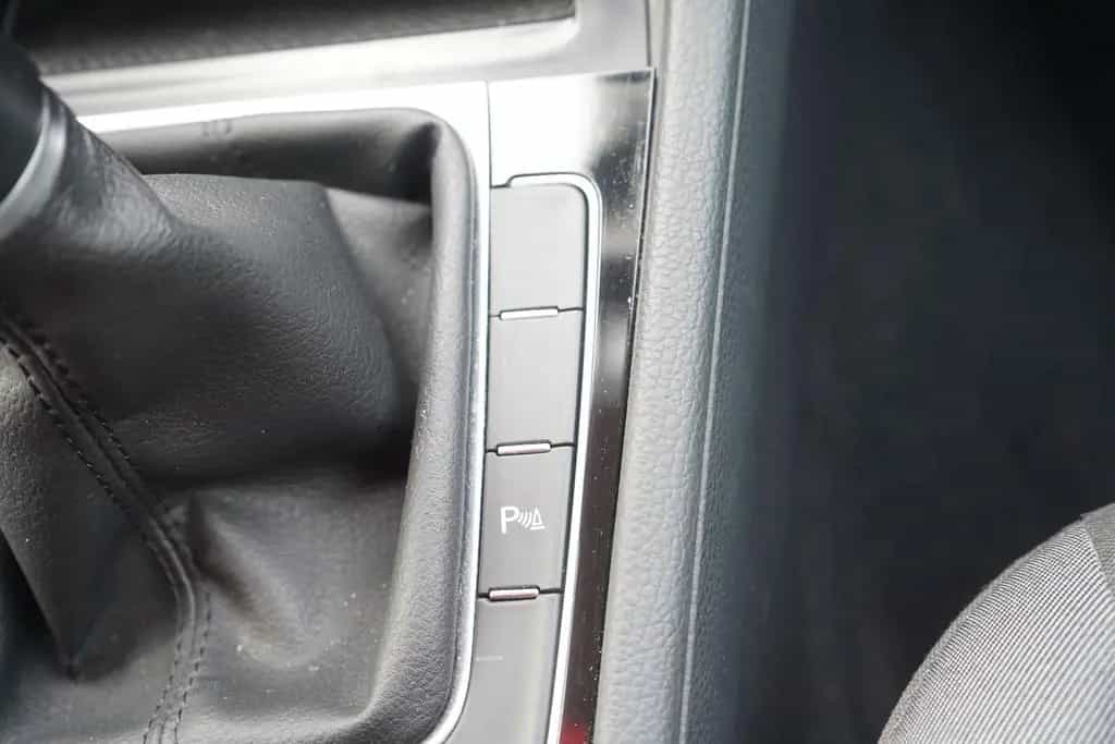 Volkswagen Golf VII 1.0 Join Navi AHK PDC DAB App-Connect 04/2018-photo-17