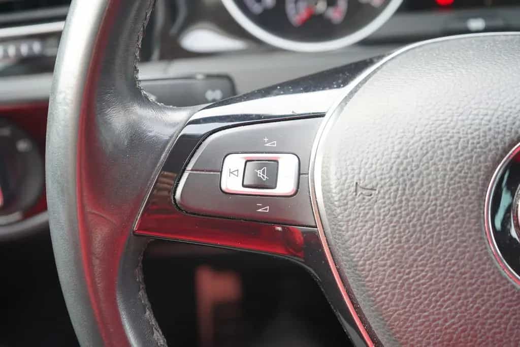 Volkswagen Golf VII 1.0 Join Navi AHK PDC DAB App-Connect 04/2018-photo-21