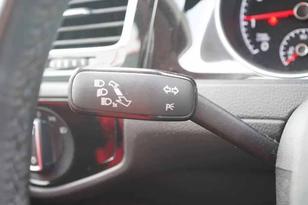 Volkswagen Golf VII 1.0 Join Navi AHK PDC DAB App-Connect 04/2018-photo-23