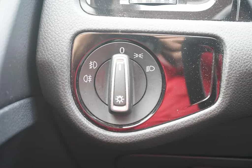 Volkswagen Golf VII 1.0 Join Navi AHK PDC DAB App-Connect 04/2018-photo-26