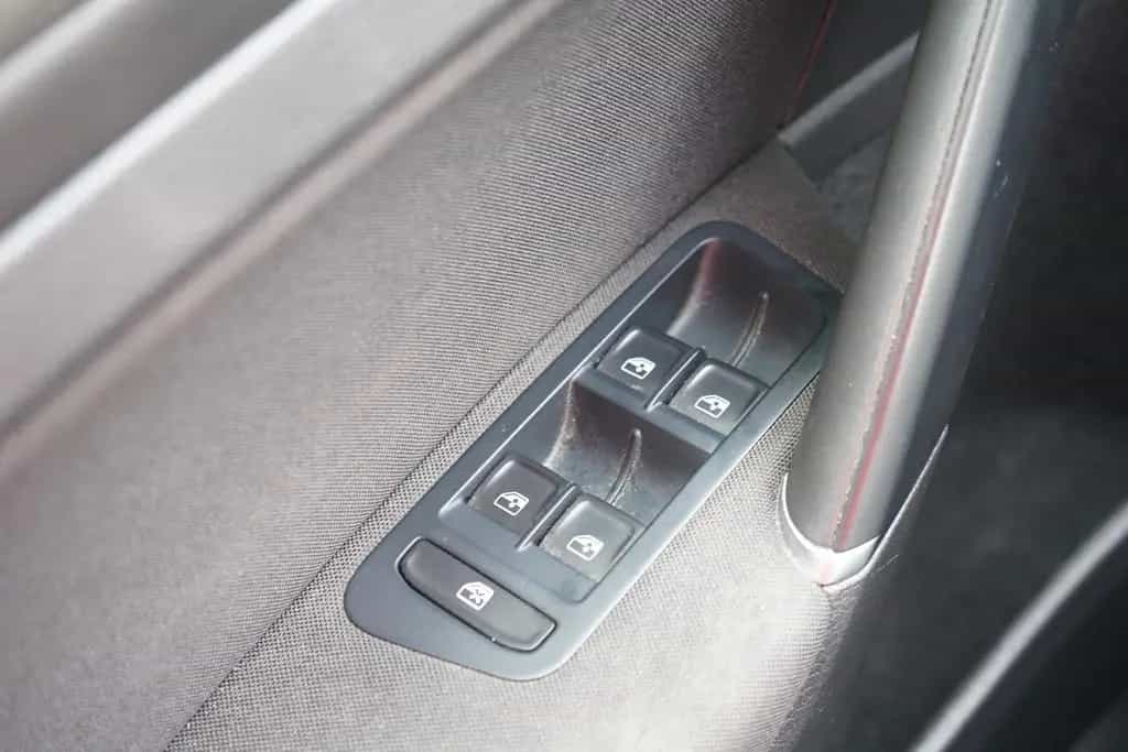 Volkswagen Golf VII 1.0 Join Navi AHK PDC DAB App-Connect 04/2018-photo-27