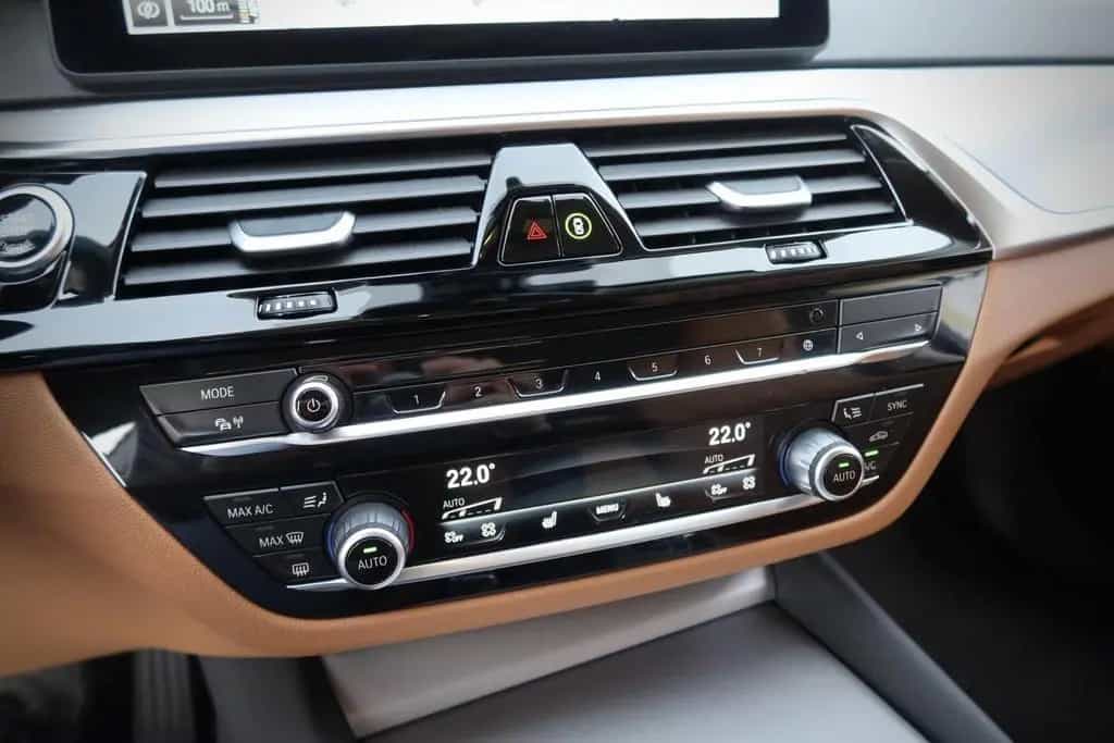 BMW 5 Series 520 d Touring #1HD#WINTERPACK#HUP#StHz#8xALU 05/2023-photo-15