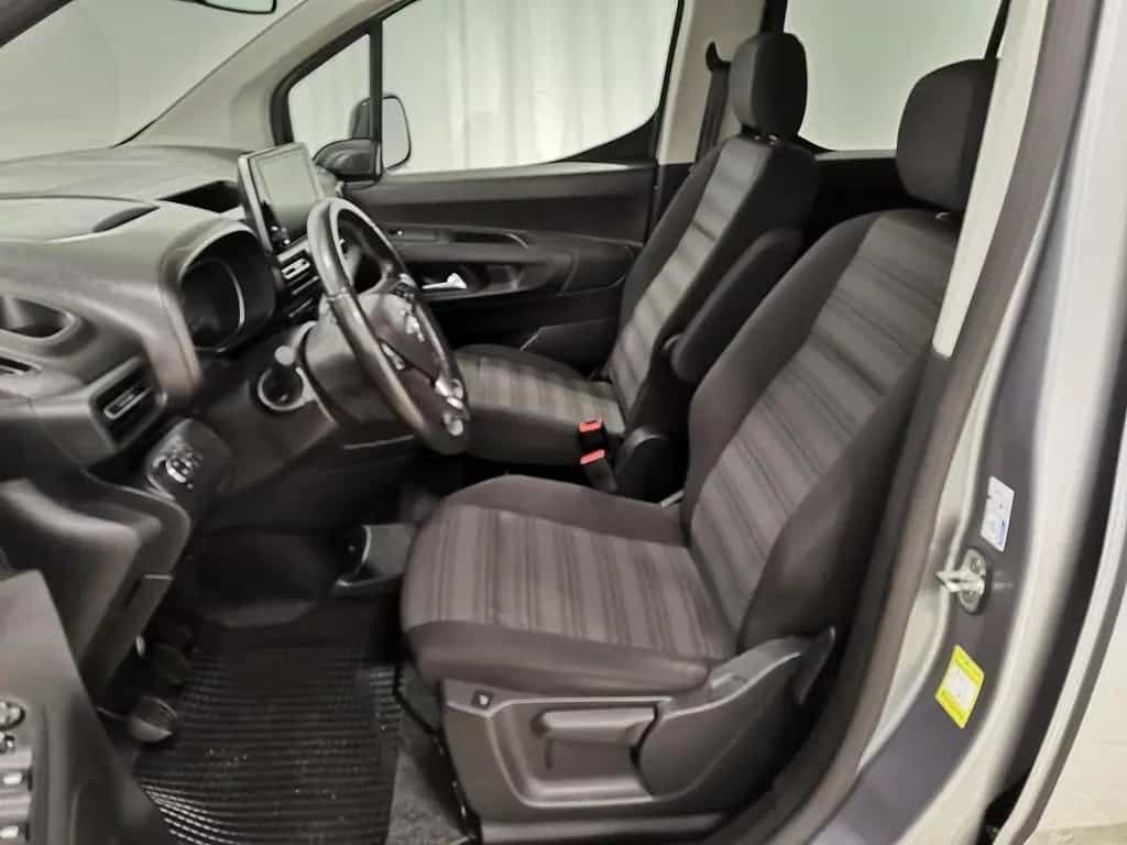 Opel Combo Life 1.5 D Elegance Kamera|SHZ|PDC|Temp. 05/2022-photo-6