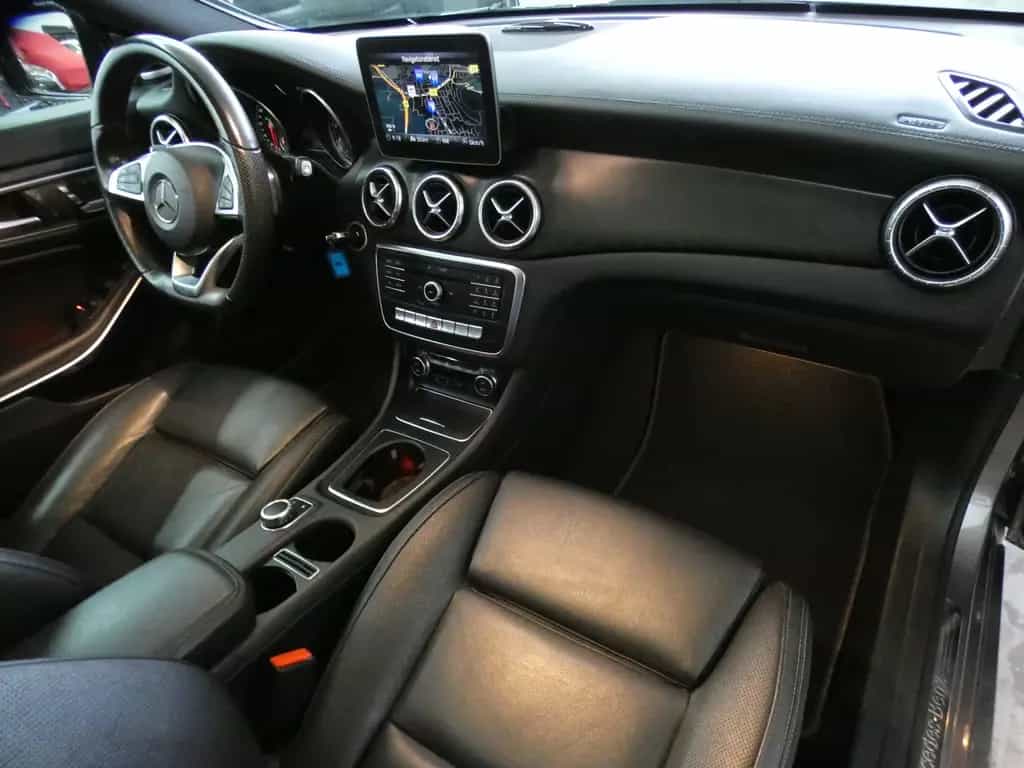 Mercedes-Benz CLA-Class 250 4M AMG*DISTRONIC*NAVI*LED*PANO*NIGHT*IHC 02/2019-photo-8