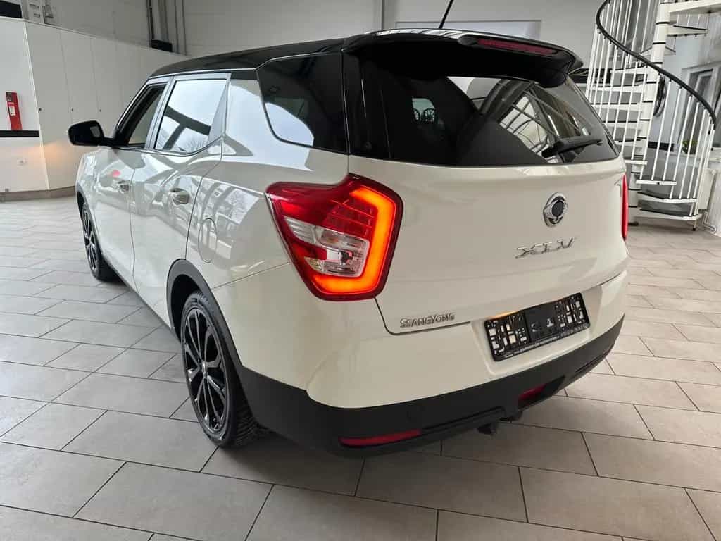 Ssangyong XLV 1,6 e-XDI QUARTZ Navi*Klima*AHK*PDC*1.Hand 03/2017-photo-15