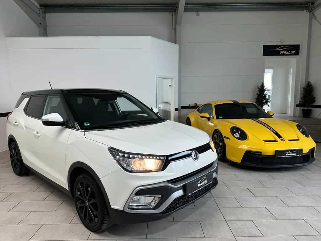 Ssangyong XLV 1,6 e-XDI QUARTZ Navi*Klima*AHK*PDC*1.Hand 03/2017-photo-2