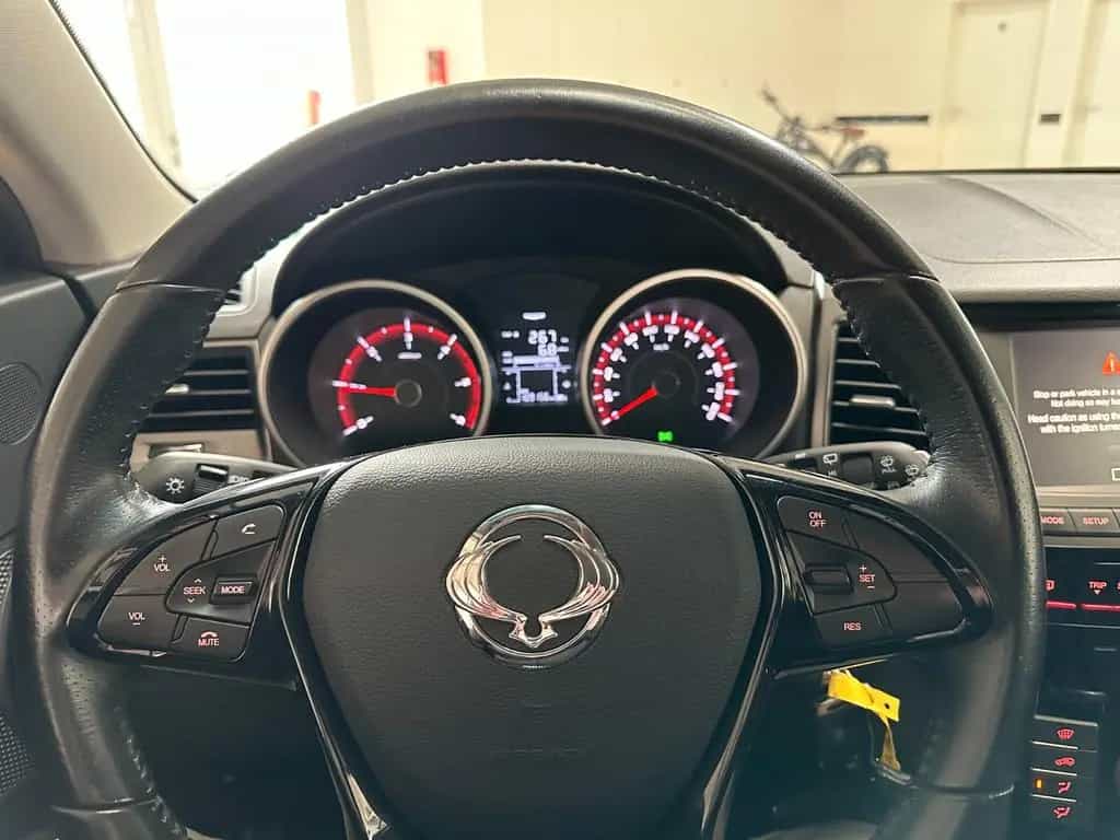 Ssangyong XLV 1,6 e-XDI QUARTZ Navi*Klima*AHK*PDC*1.Hand 03/2017-photo-3