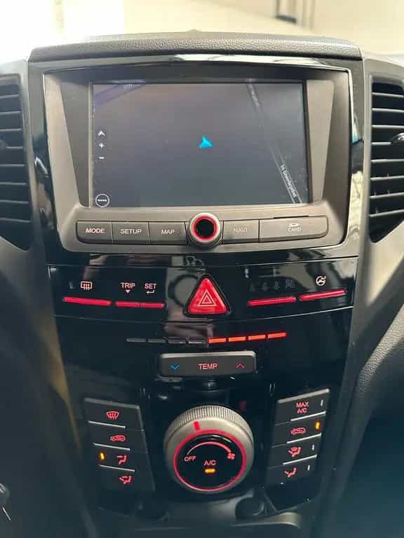 Ssangyong XLV 1,6 e-XDI QUARTZ Navi*Klima*AHK*PDC*1.Hand 03/2017-photo-4