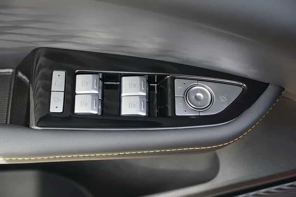 BAIC X55 Luxury 1.Hd! ACC LKA TEMP LKA PANO LEDER360° 10/2024-photo-12
