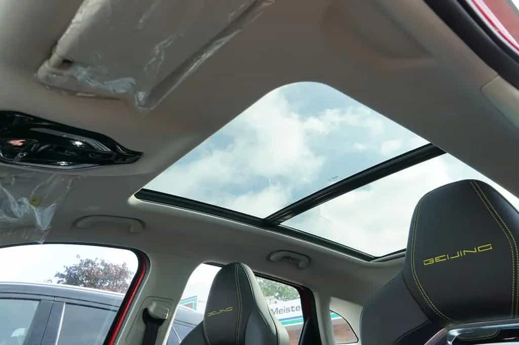 BAIC X55 Luxury 1.Hd! ACC LKA TEMP LKA PANO LEDER360° 10/2024-photo-7