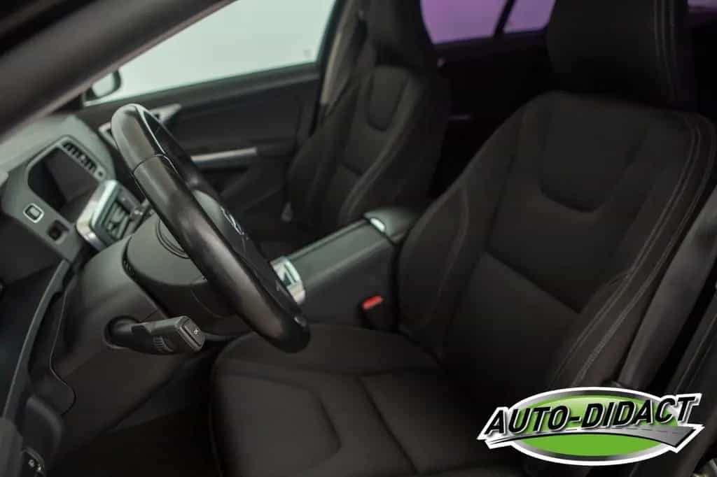 Volvo S60 Lim. Kinetic 03/2015-photo-23