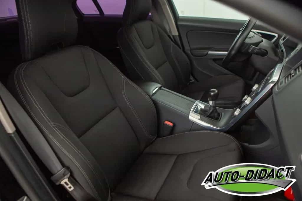 Volvo S60 Lim. Kinetic 03/2015-photo-26