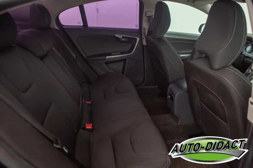 Volvo S60 Lim. Kinetic 03/2015-photo-28