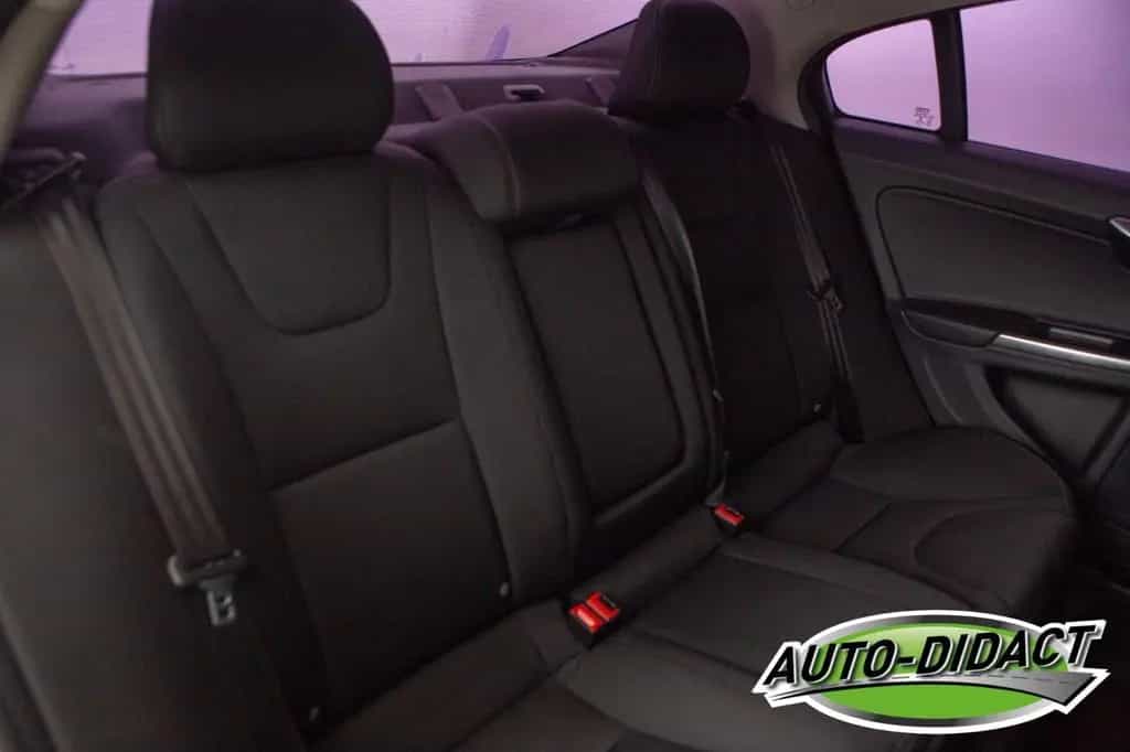 Volvo S60 Lim. Kinetic 03/2015-photo-29