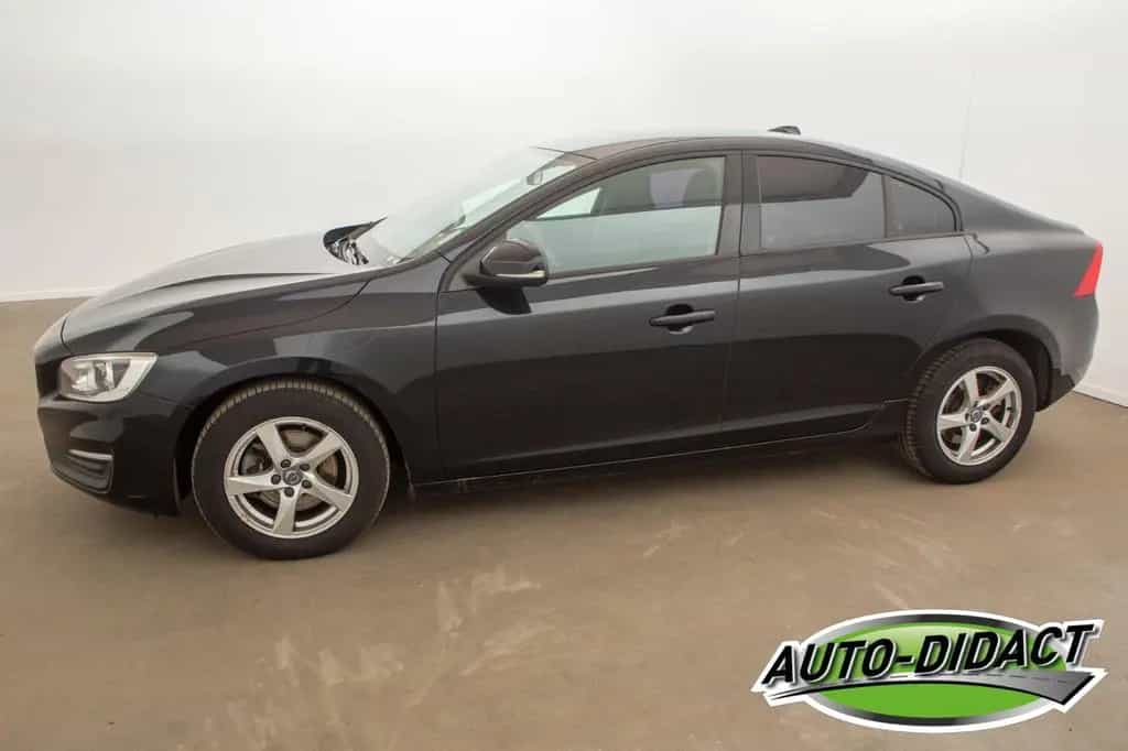 Volvo S60 Lim. Kinetic 03/2015-photo-32