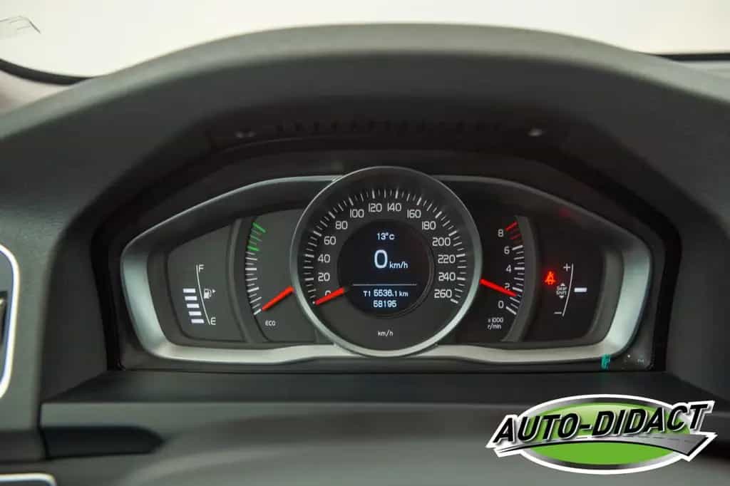 Volvo S60 Lim. Kinetic 03/2015-photo-7