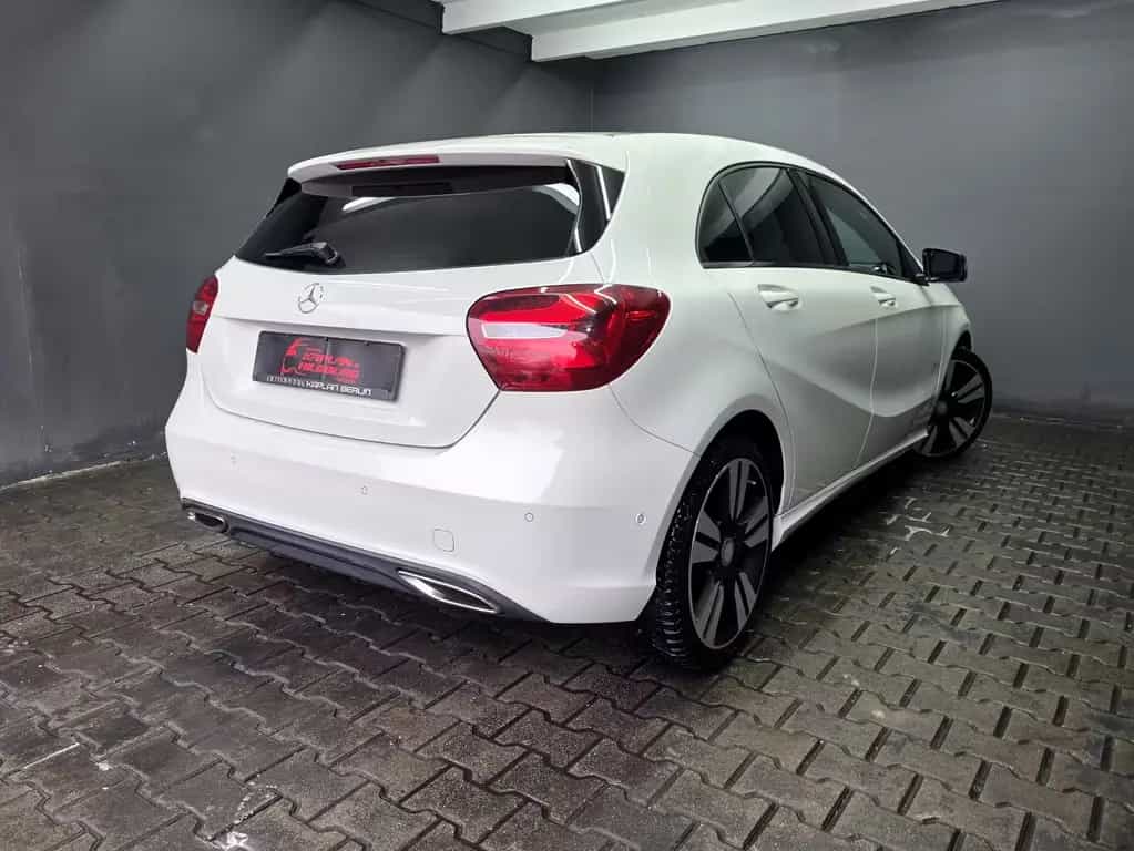 Mercedes-Benz A-Class 180 BE, 7 G TRONIC , LED SCHEINw., R-KAMER,NAV 10/2016-photo-5