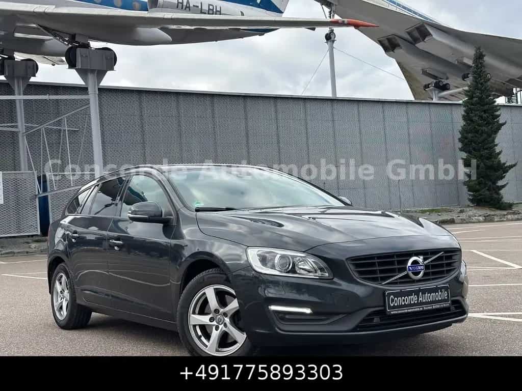 Volvo V60 Kombi Linje  BI-XENON RFK AUTOMATIK SHZ AHK 03/2017-photo-0