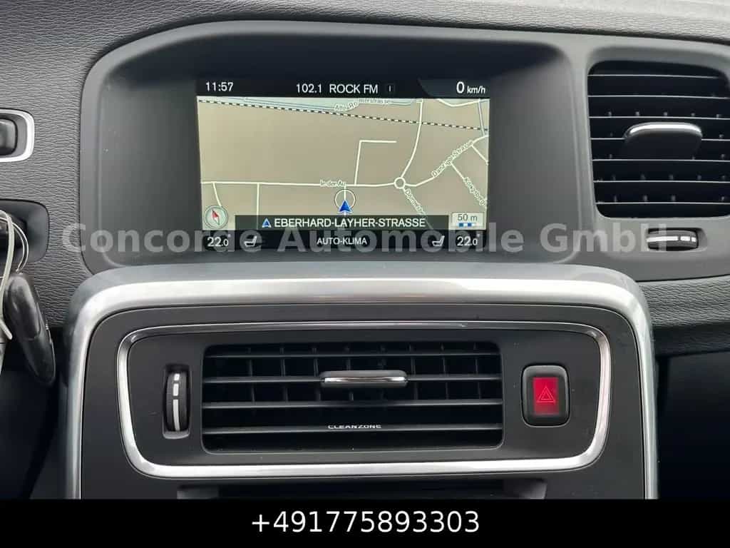Volvo V60 Kombi Linje  BI-XENON RFK AUTOMATIK SHZ AHK 03/2017-photo-11