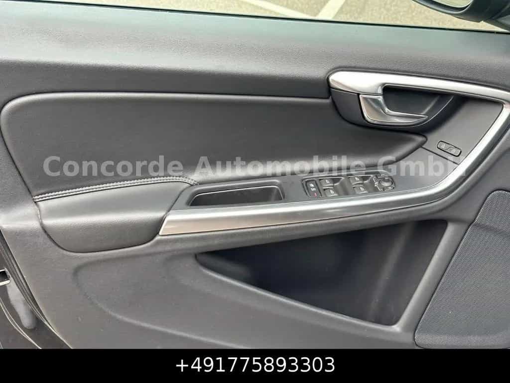 Volvo V60 Kombi Linje  BI-XENON RFK AUTOMATIK SHZ AHK 03/2017-photo-13