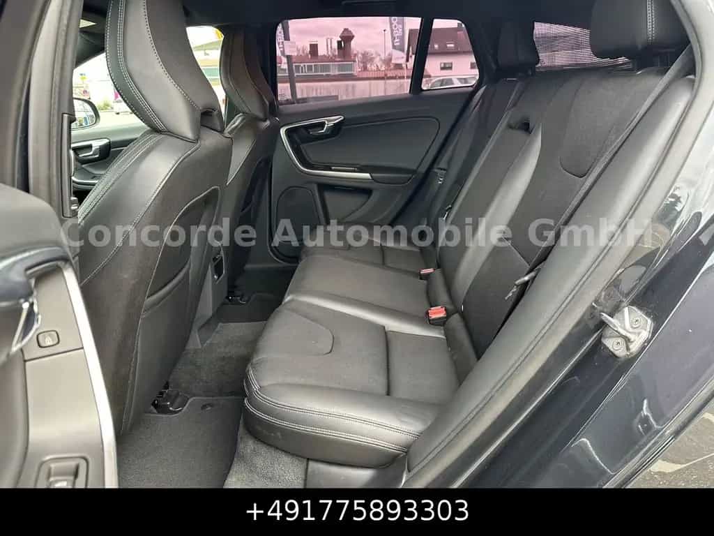 Volvo V60 Kombi Linje  BI-XENON RFK AUTOMATIK SHZ AHK 03/2017-photo-16