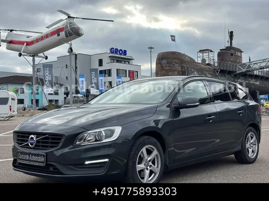 Volvo V60 Kombi Linje  BI-XENON RFK AUTOMATIK SHZ AHK 03/2017-photo-2