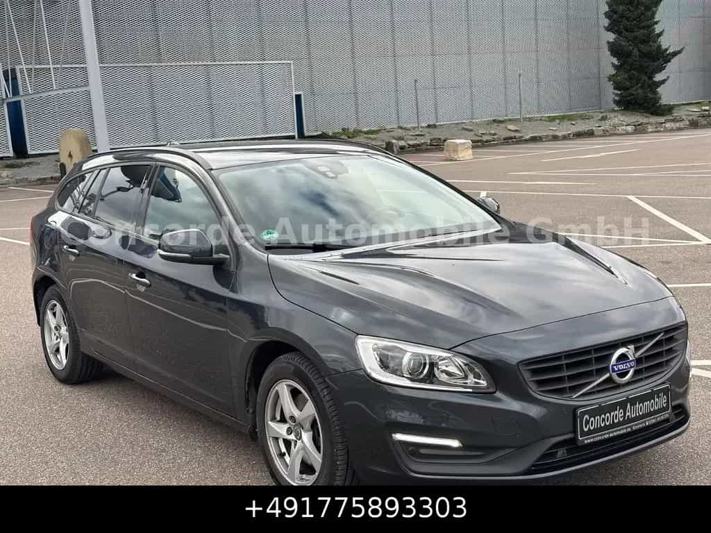 Volvo V60 Kombi Linje  BI-XENON RFK AUTOMATIK SHZ AHK 03/2017-photo-8