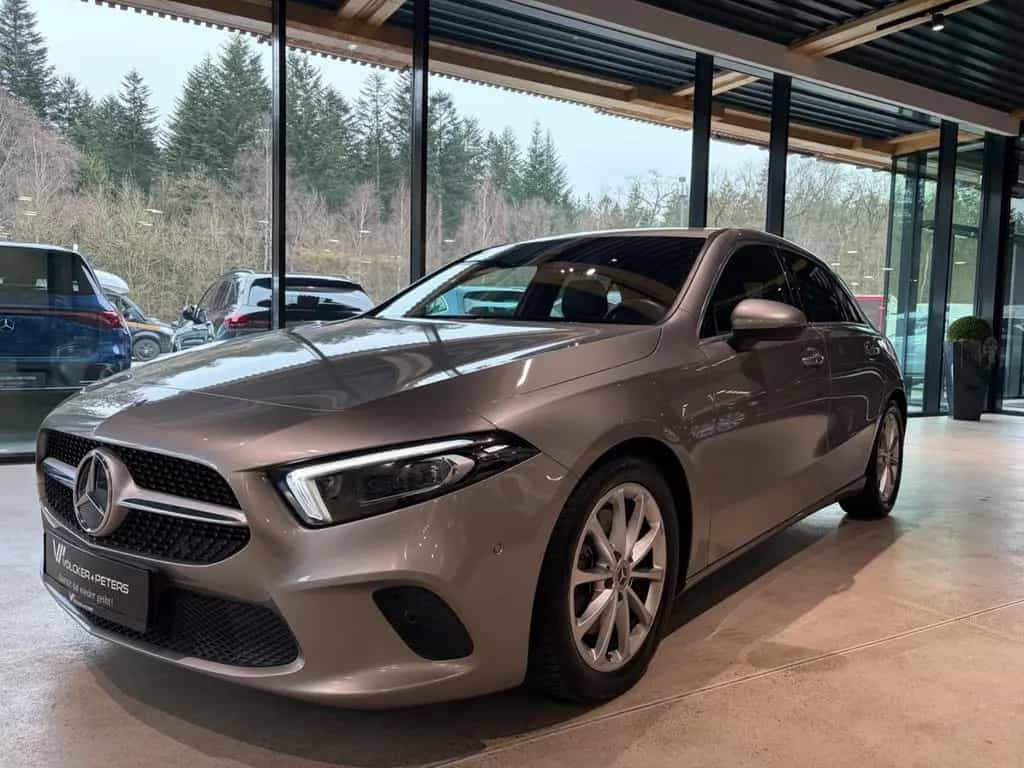Mercedes-Benz A-Class 220+DISTRONIC+WIDESCREEN+MULTIBEAM+PROGR+MBUX 06/2019-photo-1