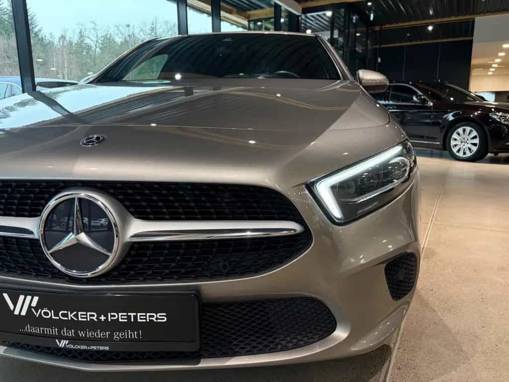 Mercedes-Benz A-Class 220+DISTRONIC+WIDESCREEN+MULTIBEAM+PROGR+MBUX 06/2019-photo-10