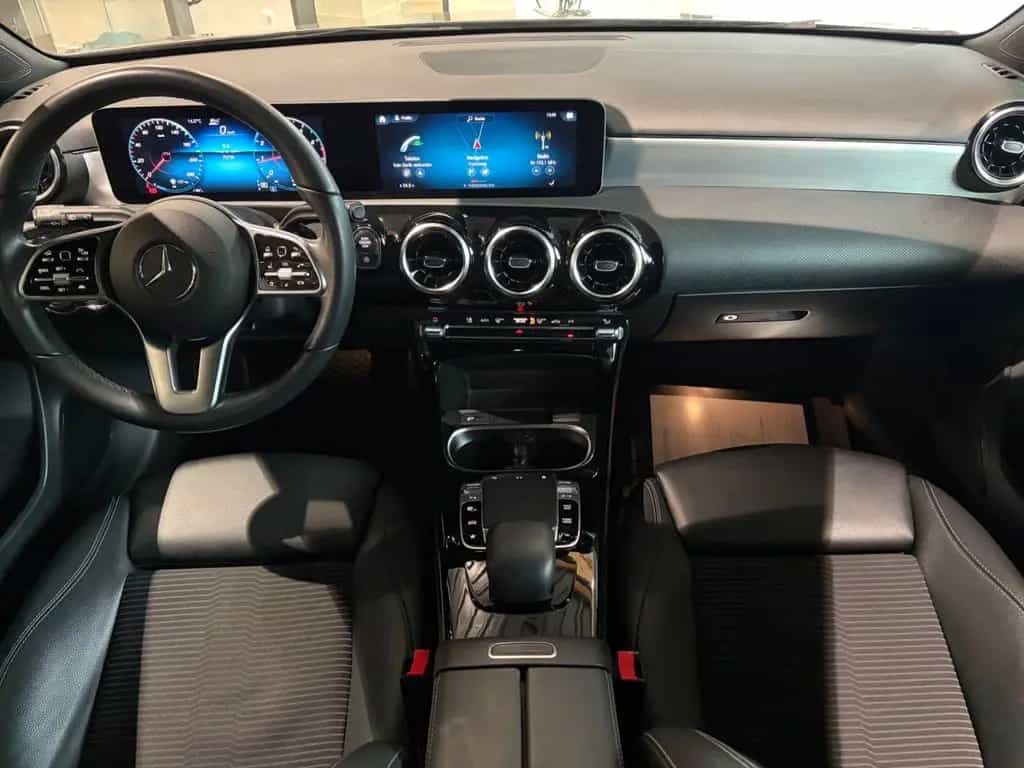 Mercedes-Benz A-Class 220+DISTRONIC+WIDESCREEN+MULTIBEAM+PROGR+MBUX 06/2019-photo-13