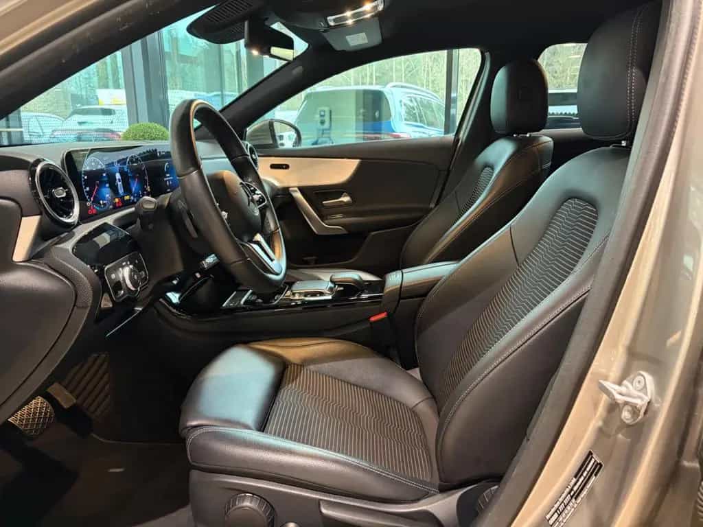 Mercedes-Benz A-Class 220+DISTRONIC+WIDESCREEN+MULTIBEAM+PROGR+MBUX 06/2019-photo-18