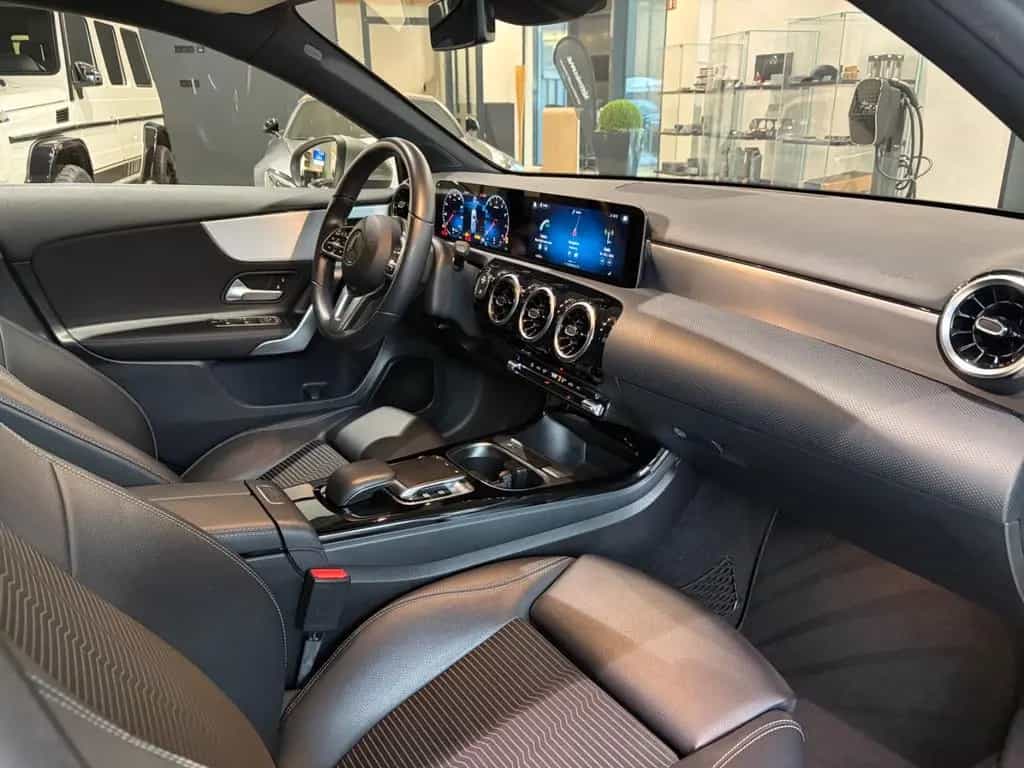Mercedes-Benz A-Class 220+DISTRONIC+WIDESCREEN+MULTIBEAM+PROGR+MBUX 06/2019-photo-22