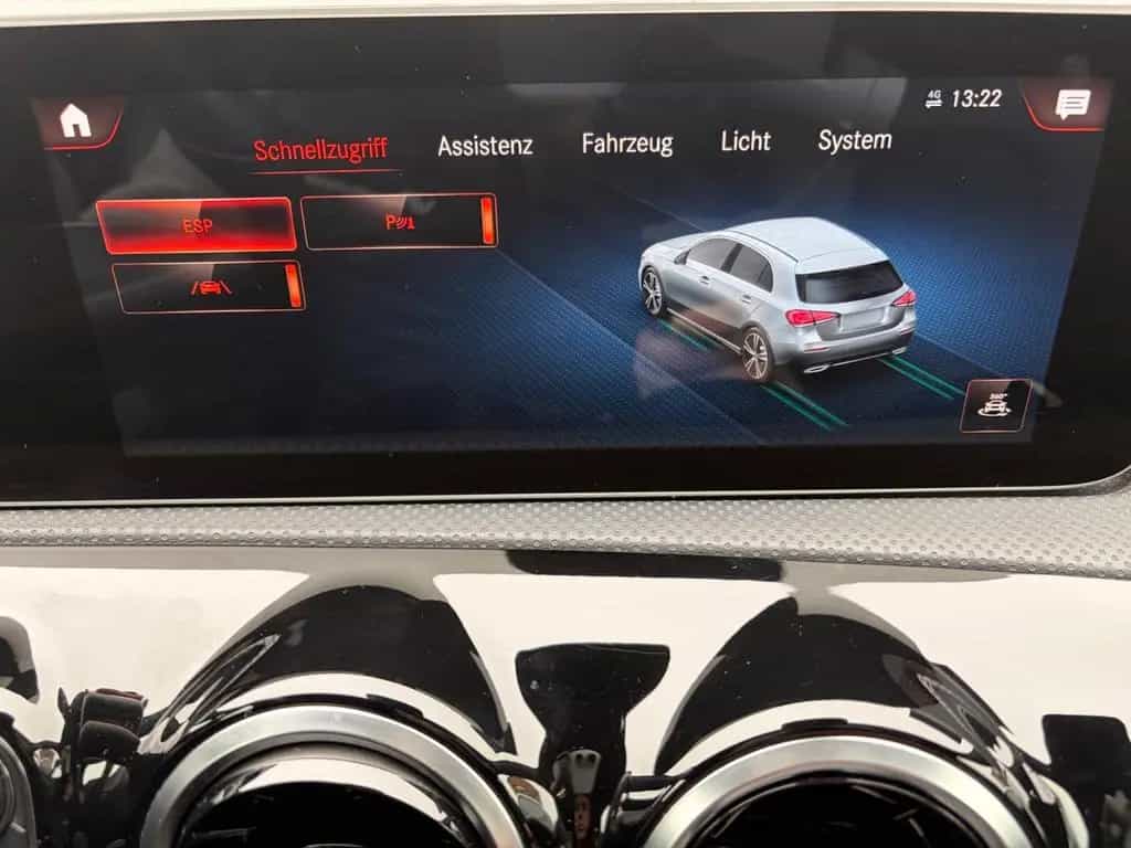 Mercedes-Benz A-Class 220+DISTRONIC+WIDESCREEN+MULTIBEAM+PROGR+MBUX 06/2019-photo-32