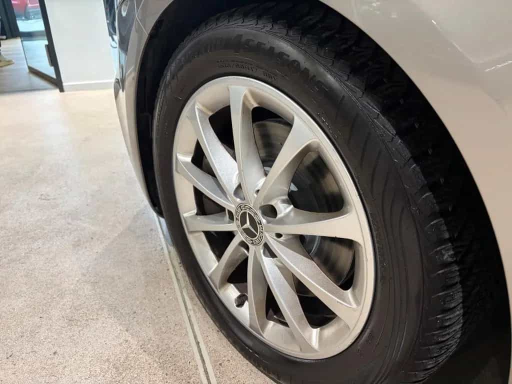Mercedes-Benz A-Class 220+DISTRONIC+WIDESCREEN+MULTIBEAM+PROGR+MBUX 06/2019-photo-9