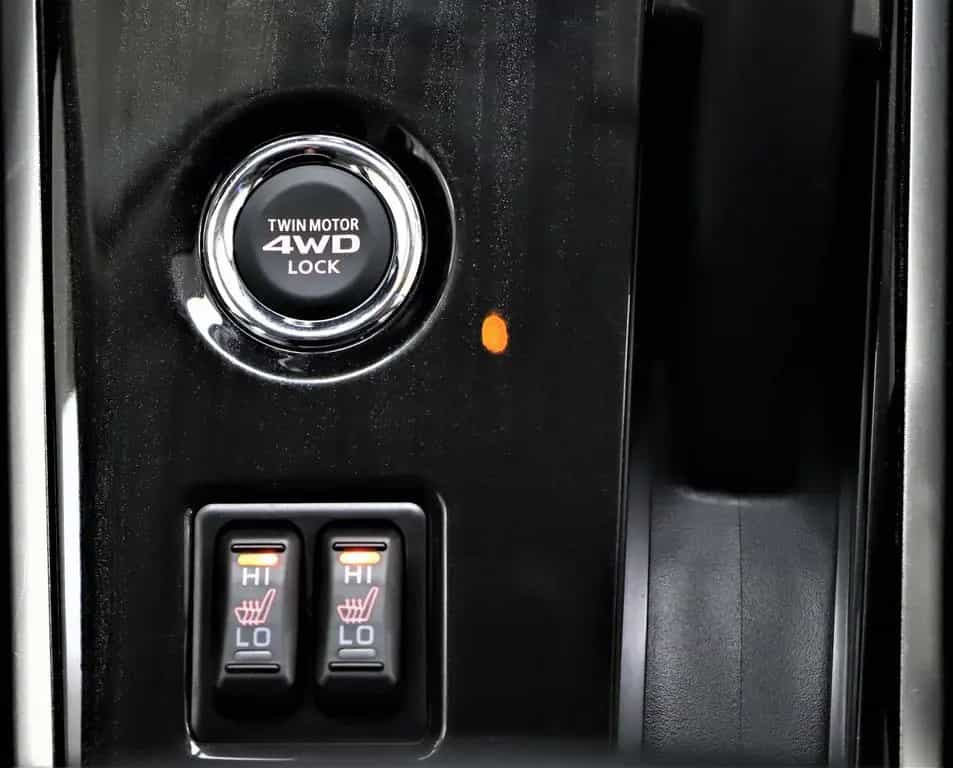 Mitsubishi Outlander 2.0 203PS Plug-in-Hybrid PHEV TOP 4WD 07/2016-photo-27