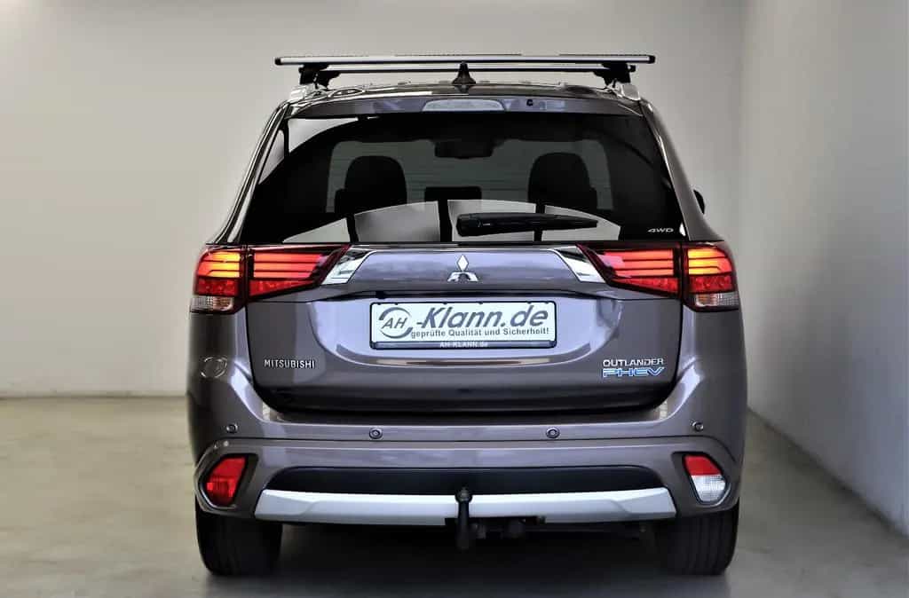 Mitsubishi Outlander 2.0 203PS Plug-in-Hybrid PHEV TOP 4WD 07/2016-photo-7