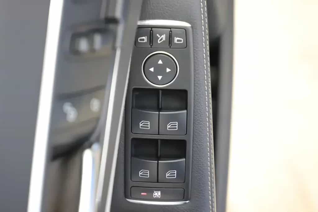 Mercedes-Benz A 200 BE 156PS Automatik Style Pano Leder Memory 01/2013-photo-23