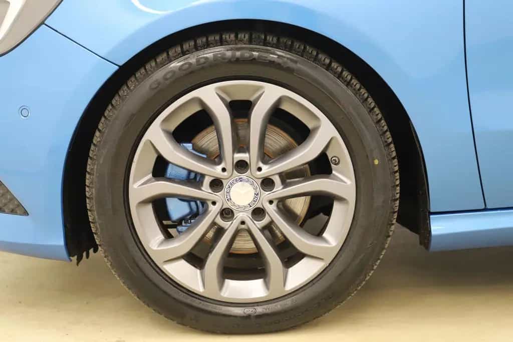 Mercedes-Benz A 200 BE 156PS Automatik Style Pano Leder Memory 01/2013-photo-35