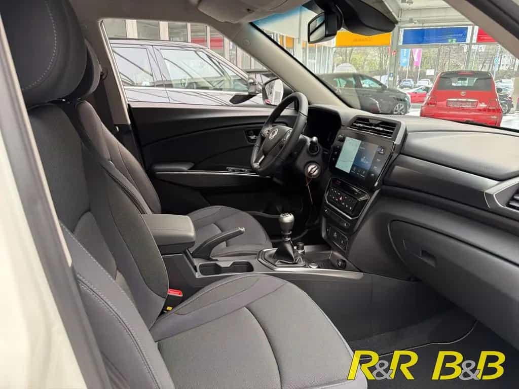 KGM Tivoli 1.5T-GDI Nomad NAVI+CARPLAY+KAMERA+BT+KLI null-photo-8