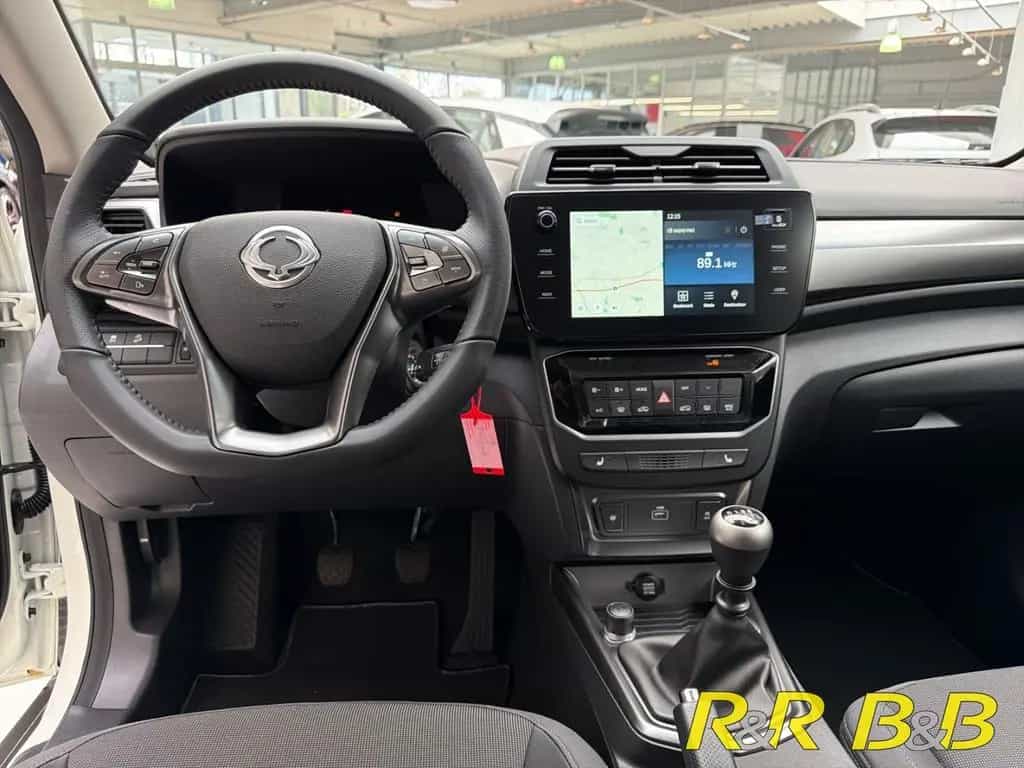 KGM Tivoli 1.5T-GDI Nomad NAVI+CARPLAY+KAMERA+BT+KLI null-photo-9