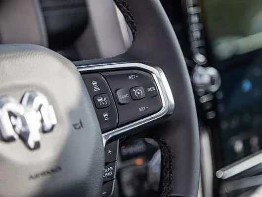 Dodge RAM 1500 Laramie Night Premium LPG 09/2025-photo-10