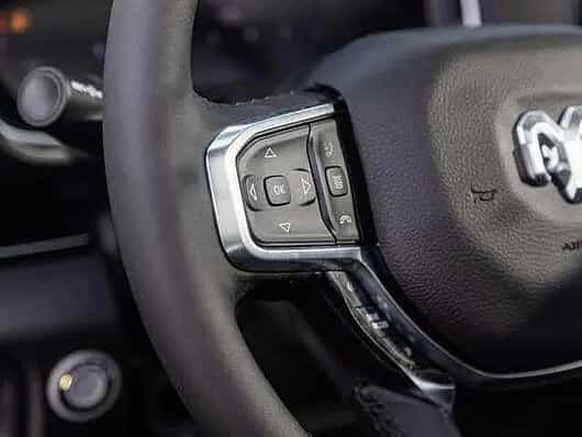 Dodge RAM 1500 Laramie Night Premium LPG 09/2025-photo-11