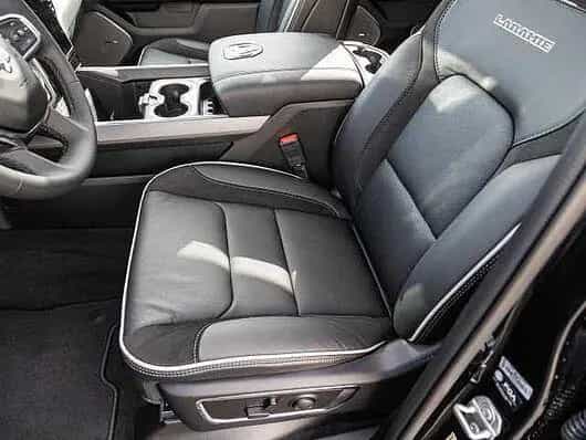 Dodge RAM 1500 Laramie Night Premium LPG 09/2025-photo-8