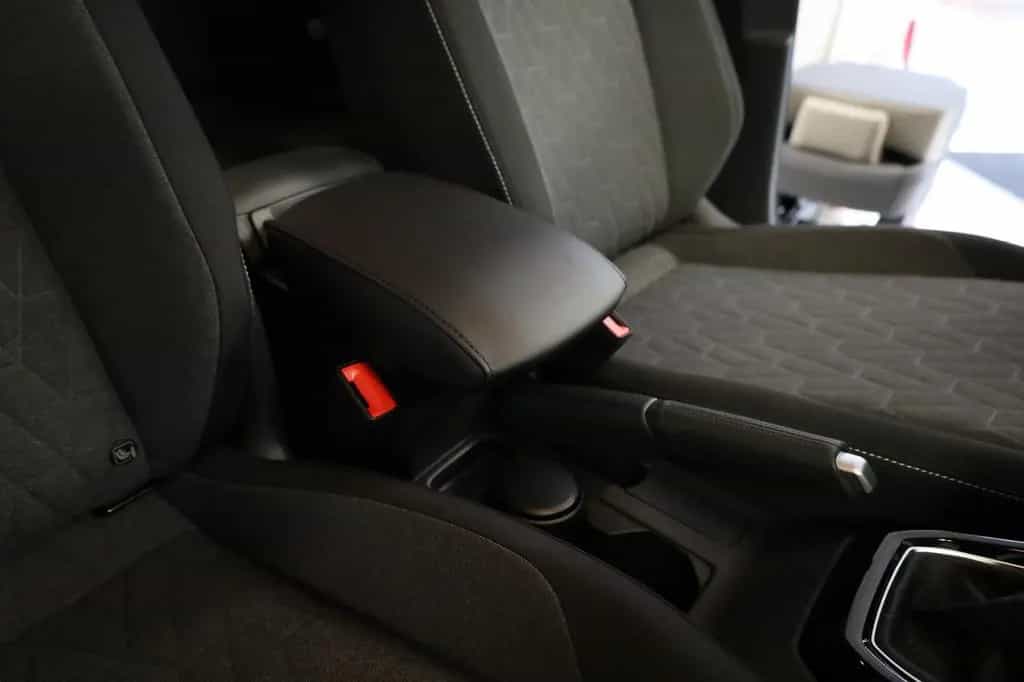 Volkswagen T-Cross 1.0 TSI Life DSG|LED|AHK|2KLIMA|ACC|RFK| 01/2026-photo-31