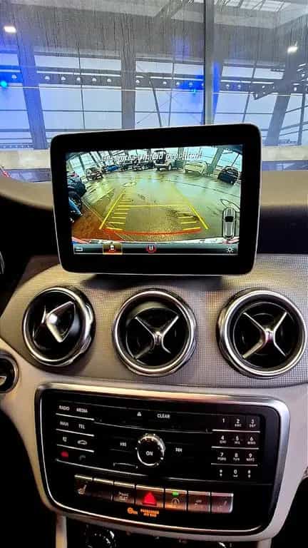 Mercedes-Benz GLA-Class 200 - wie neu- Parkpilot 10/2017-photo-9