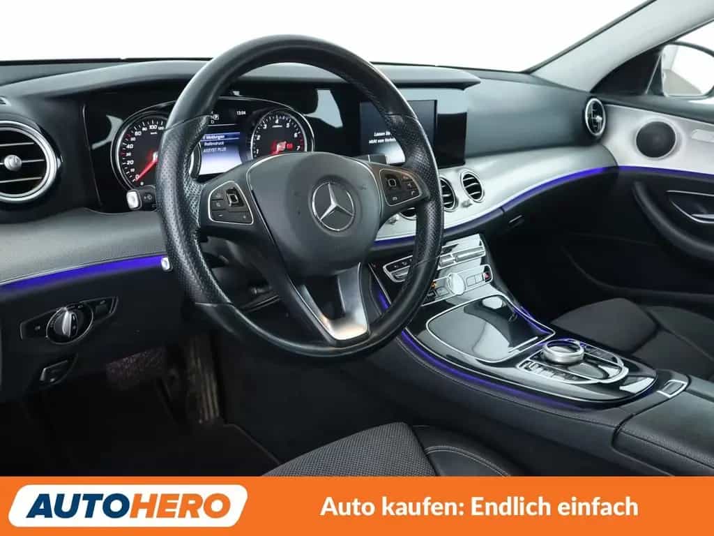 Mercedes-Benz E 200 E-Klasse E 200 T Avantgarde Aut.*NAVI*360*SHZ* 02/2017-photo-10
