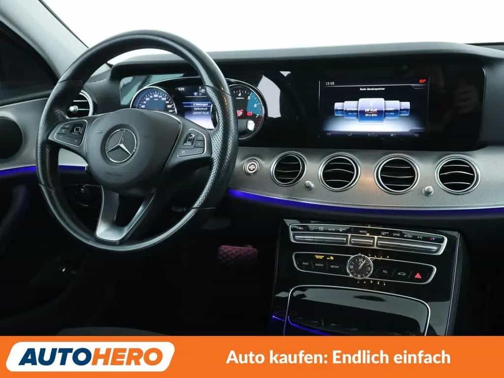 Mercedes-Benz E 200 E-Klasse E 200 T Avantgarde Aut.*NAVI*360*SHZ* 02/2017-photo-12