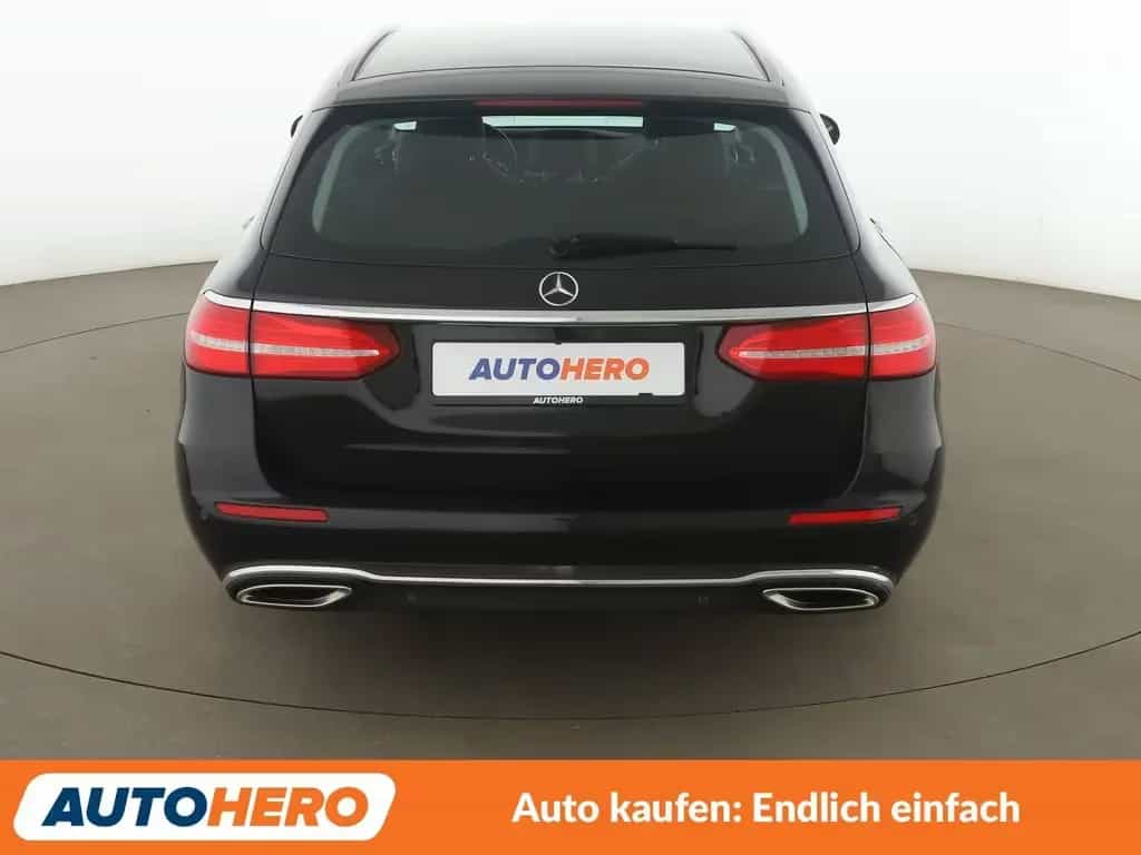 Mercedes-Benz E 200 E-Klasse E 200 T Avantgarde Aut.*NAVI*360*SHZ* 02/2017-photo-4